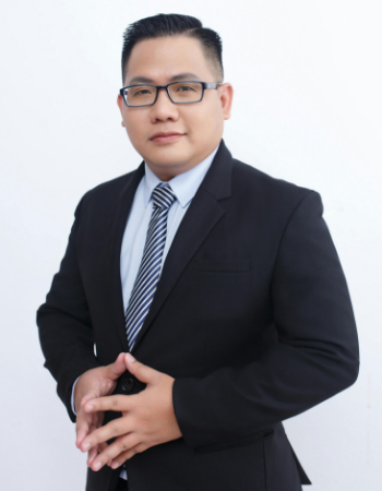 Aaron Lee's headshot