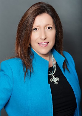 Headshot of Zoe Mossey